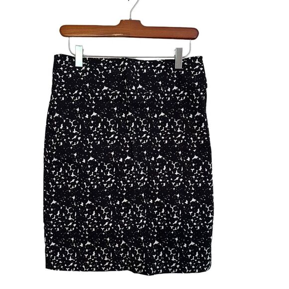 Margaret M Slimming Pencil Skirt-Black & White - Size‎ Medium - Picture 2 of 10